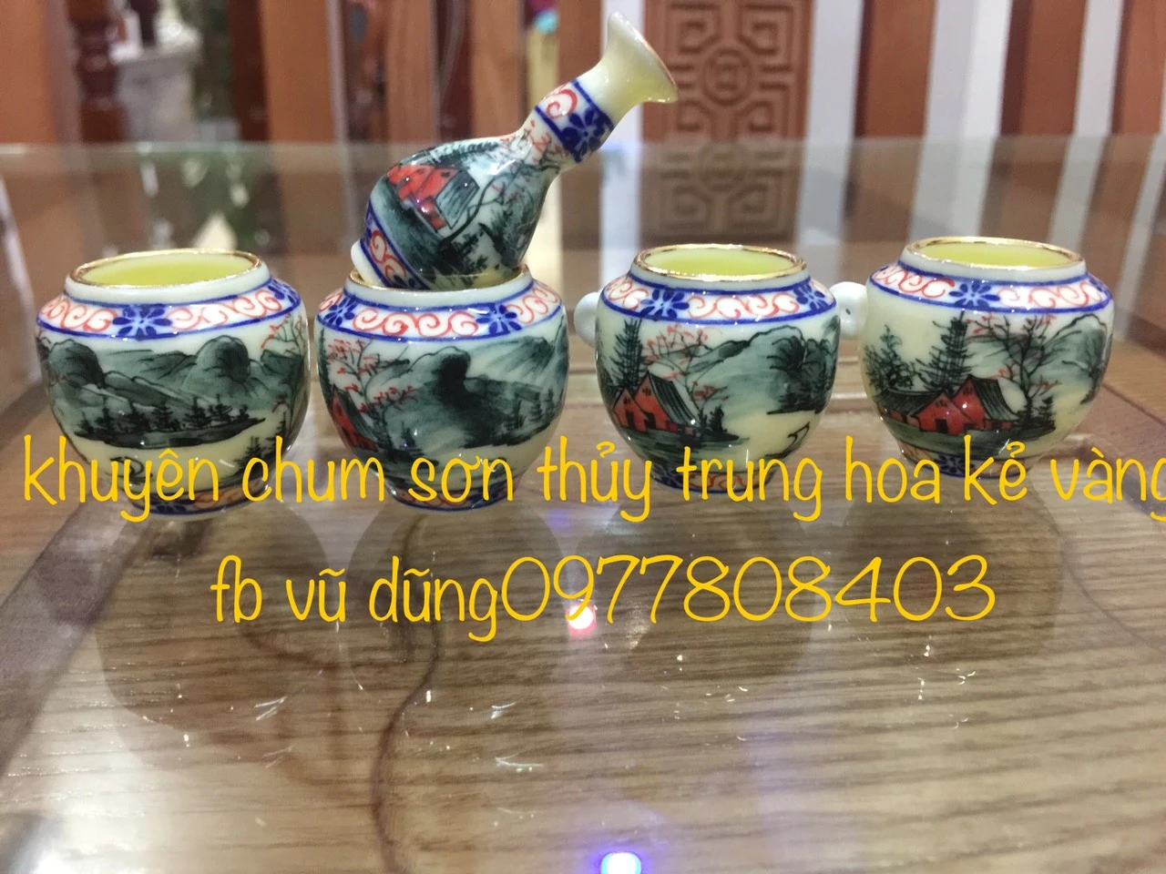 cóng khuyên chum vẽ tích sơn thủy kẻ miệng vàng kim