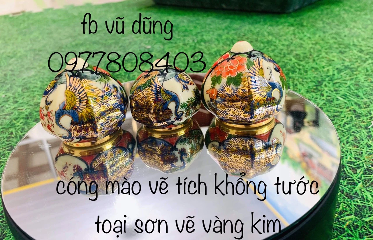 cóng mào dáng ty tích khổng tước tọa sơn vẽ vàng kim