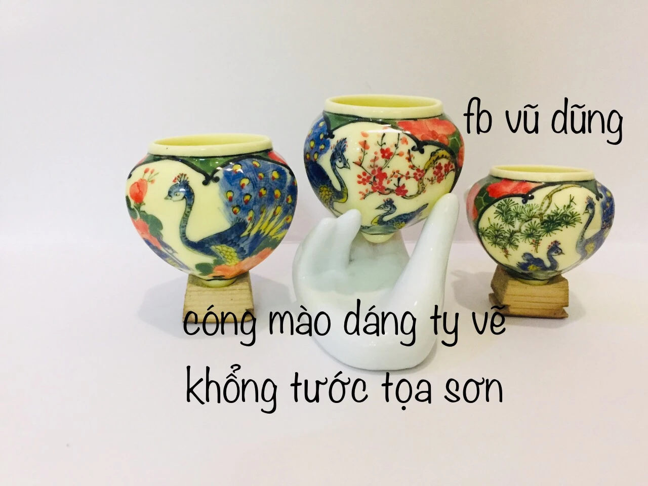 cóng mào dáng ty vẽ tích khổng tước toạ sơn