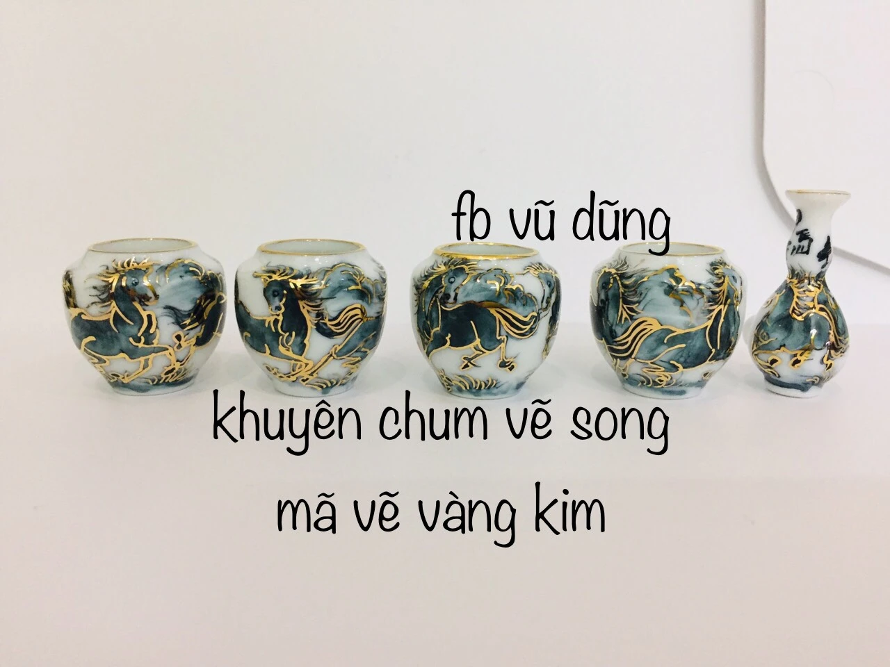 cóng khuyên vẽ tích song mã kẻ vẽ vàng kim